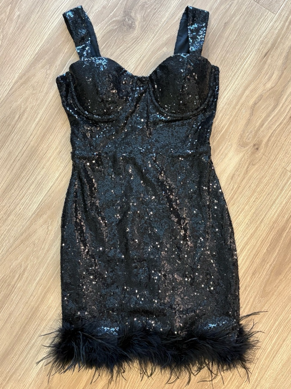 Windsor Black Sequin Feather Trim Bodycon Dress – Size M